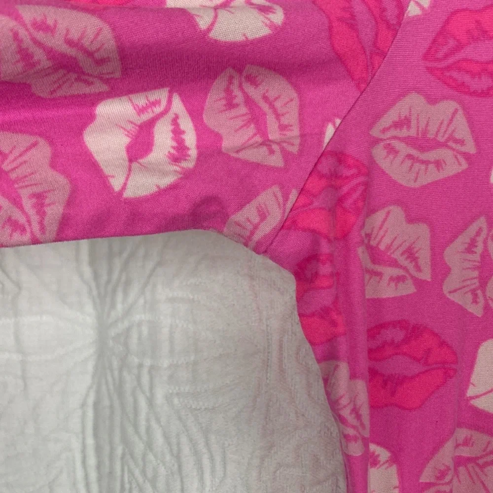 Mentally Exhausted Women’s Hot Pink Lips Onesie Pajamas sz XL